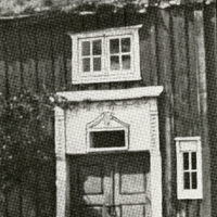 https://lokalhistoriewiki.no/images/Alstadhaug_presteg%C3%A5rd%2C_Nord-Tr%C3%B8ndelag_-_Riksantikvaren-T373_01_0193.jpg